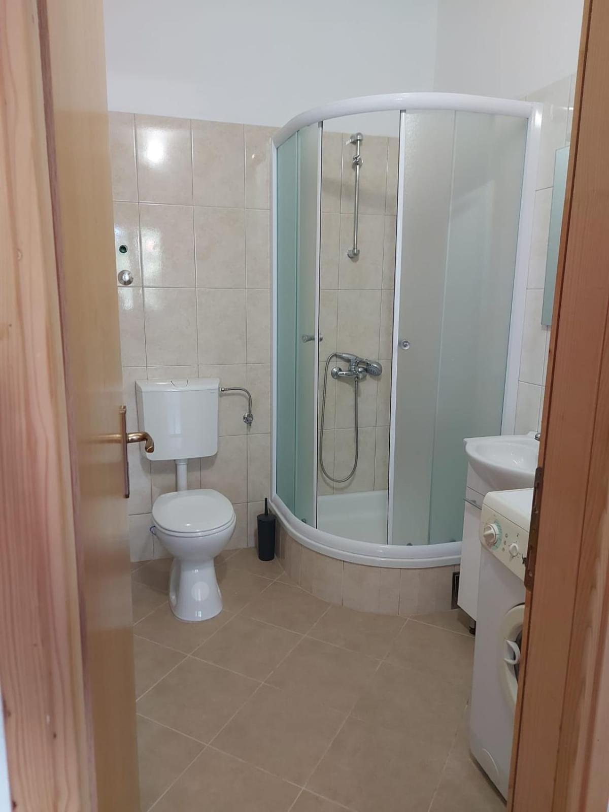 Apartmani Neva Makarska Exterior photo